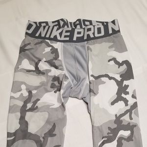 Nike Pro 3/4 Men's Leggings